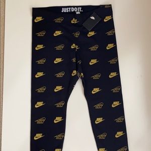 New Nike Plus Size Leggings